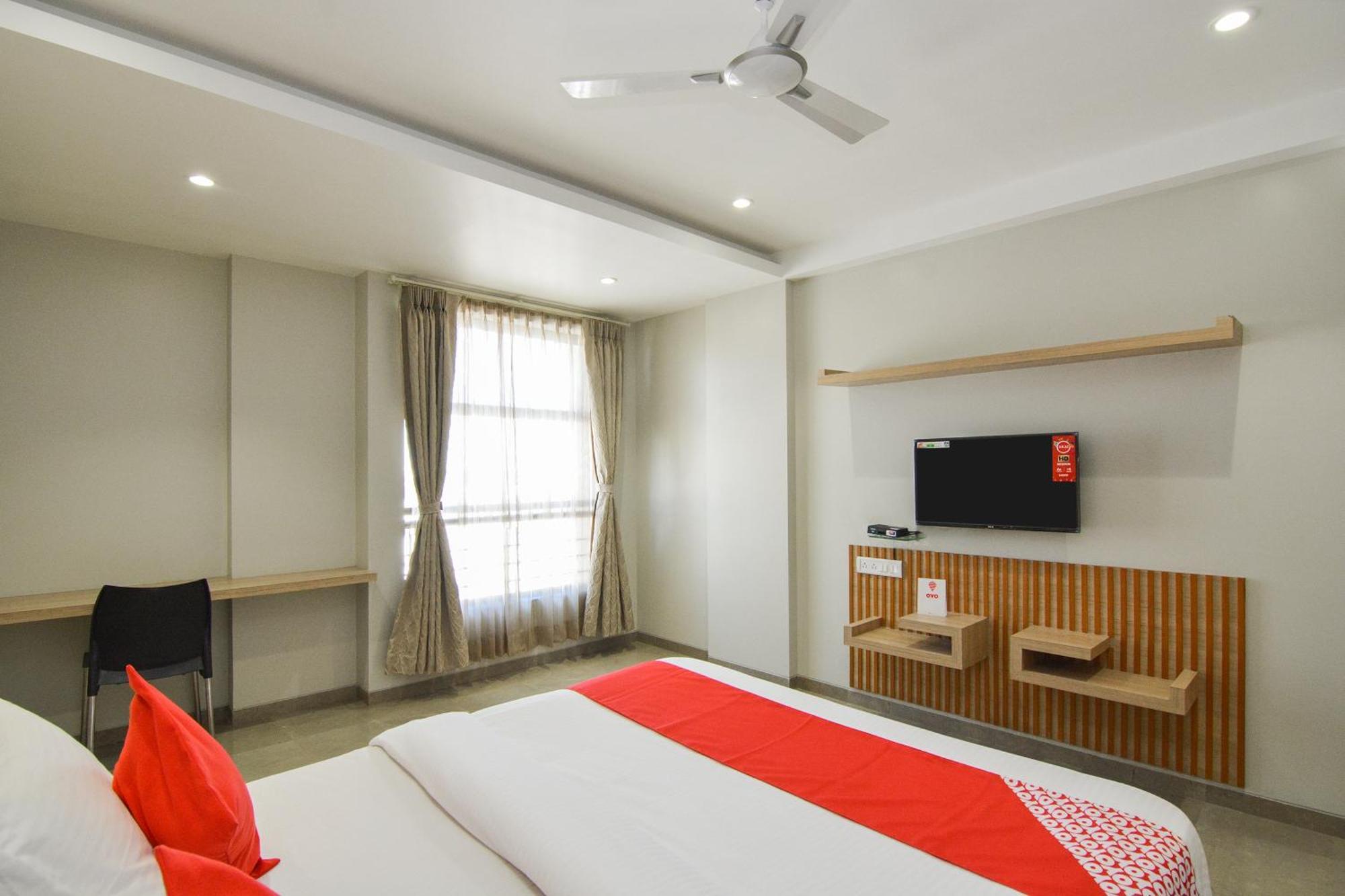 โอโย 19307 โฮเต็ล ซีซั่น ชอยซ์ Hotel เชอร์ดี ภายนอก รูปภาพ